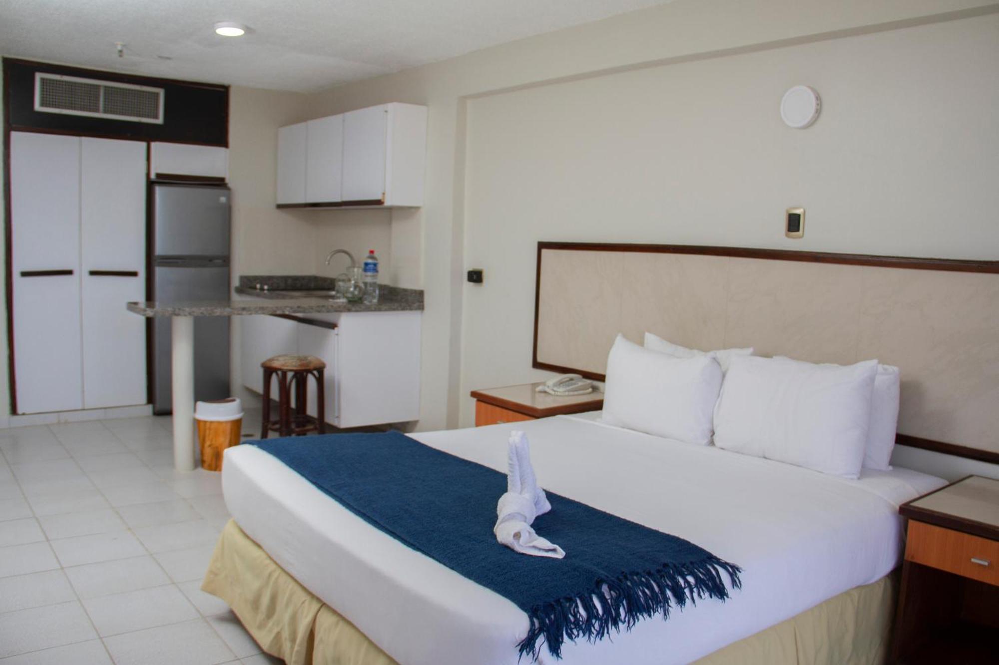 Hotel Margarita Dynasty Porlamar Extérieur photo