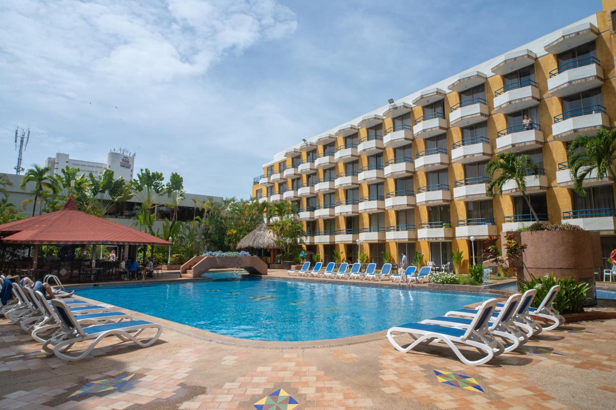 Hotel Margarita Dynasty Porlamar Extérieur photo